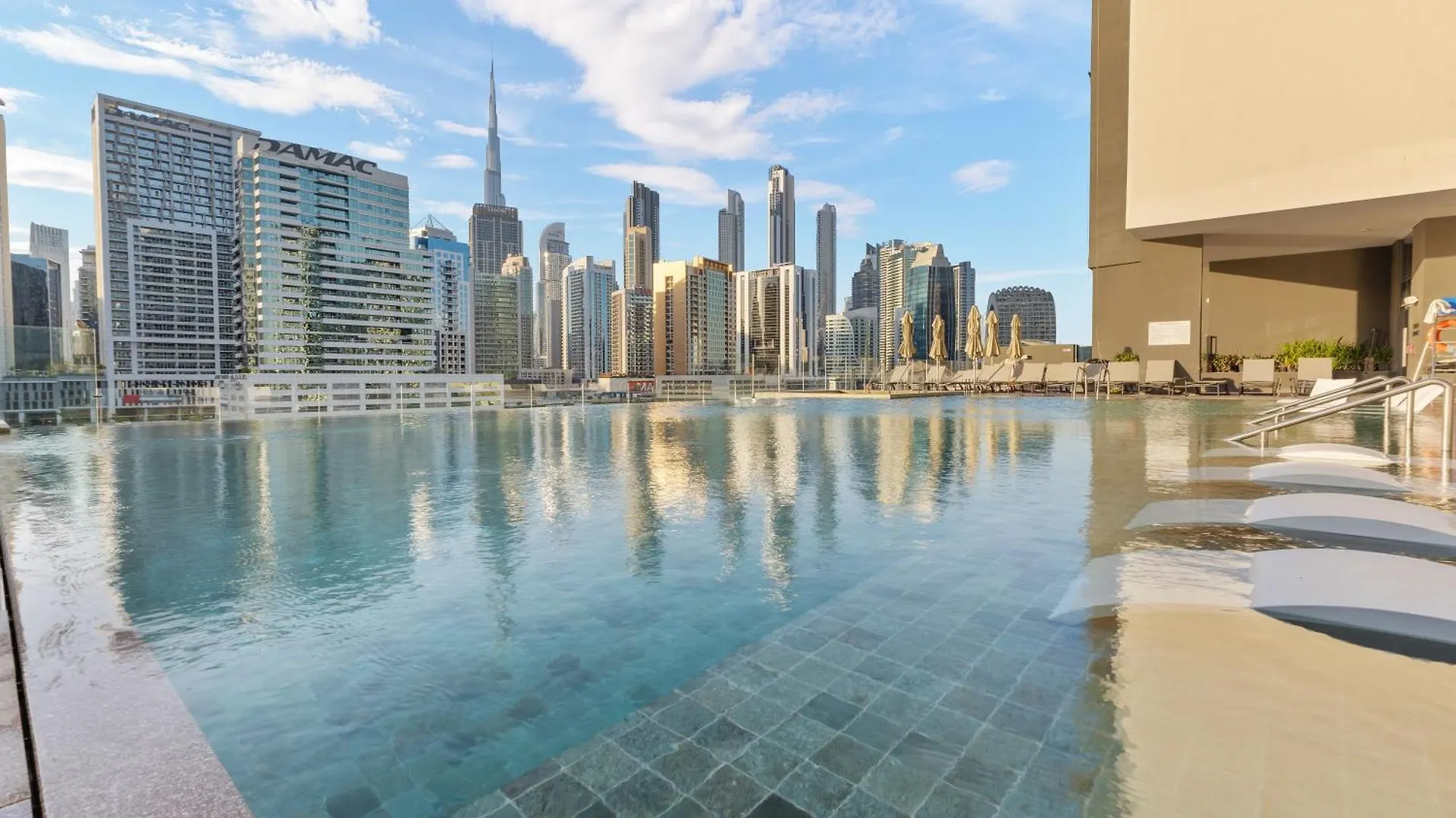 Waves - Spacious 2Br Apartment With Burj Views & Terrace Dubai United Arab Emirates