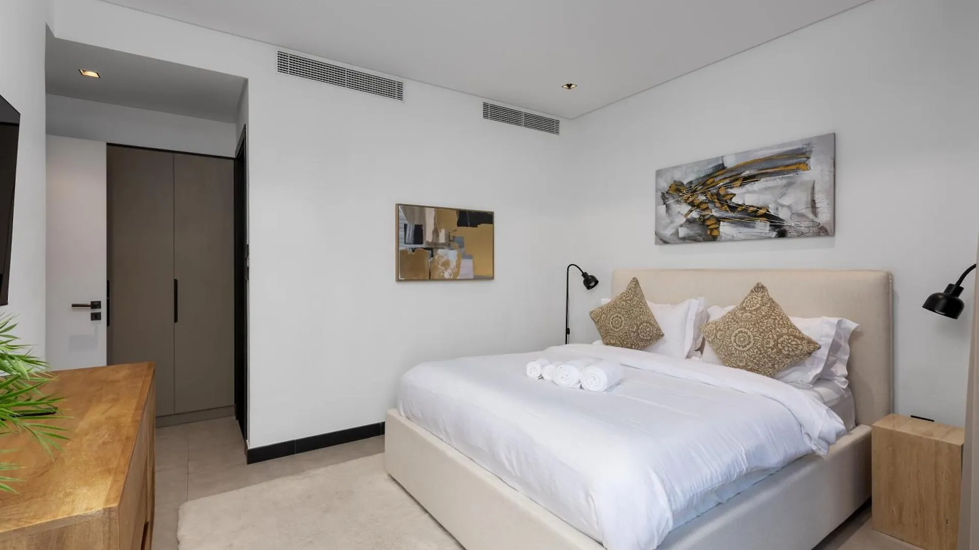 Waves - Spacious 2Br Apartment With Burj Views & Terrace Dubai United Arab Emirates