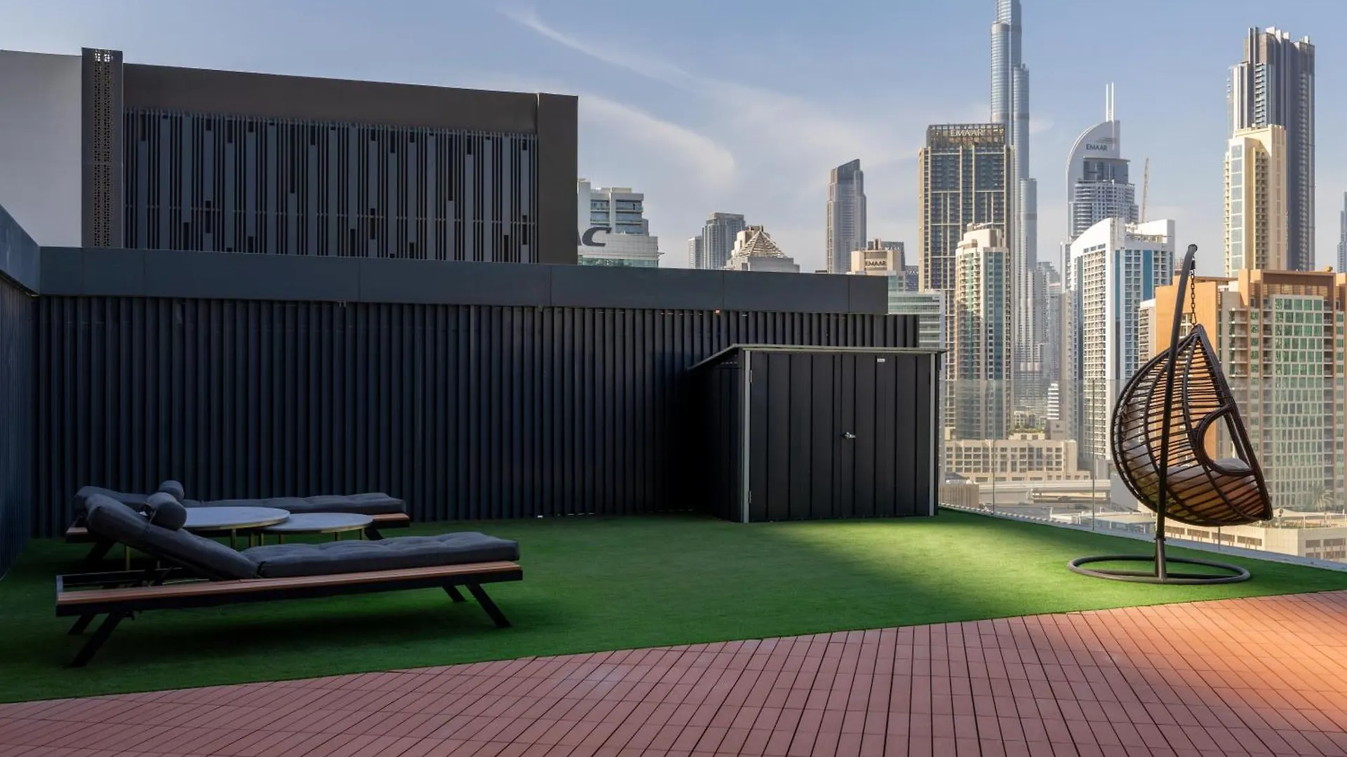 Waves - Spacious 2Br Apartment With Burj Views & Terrace Dubai