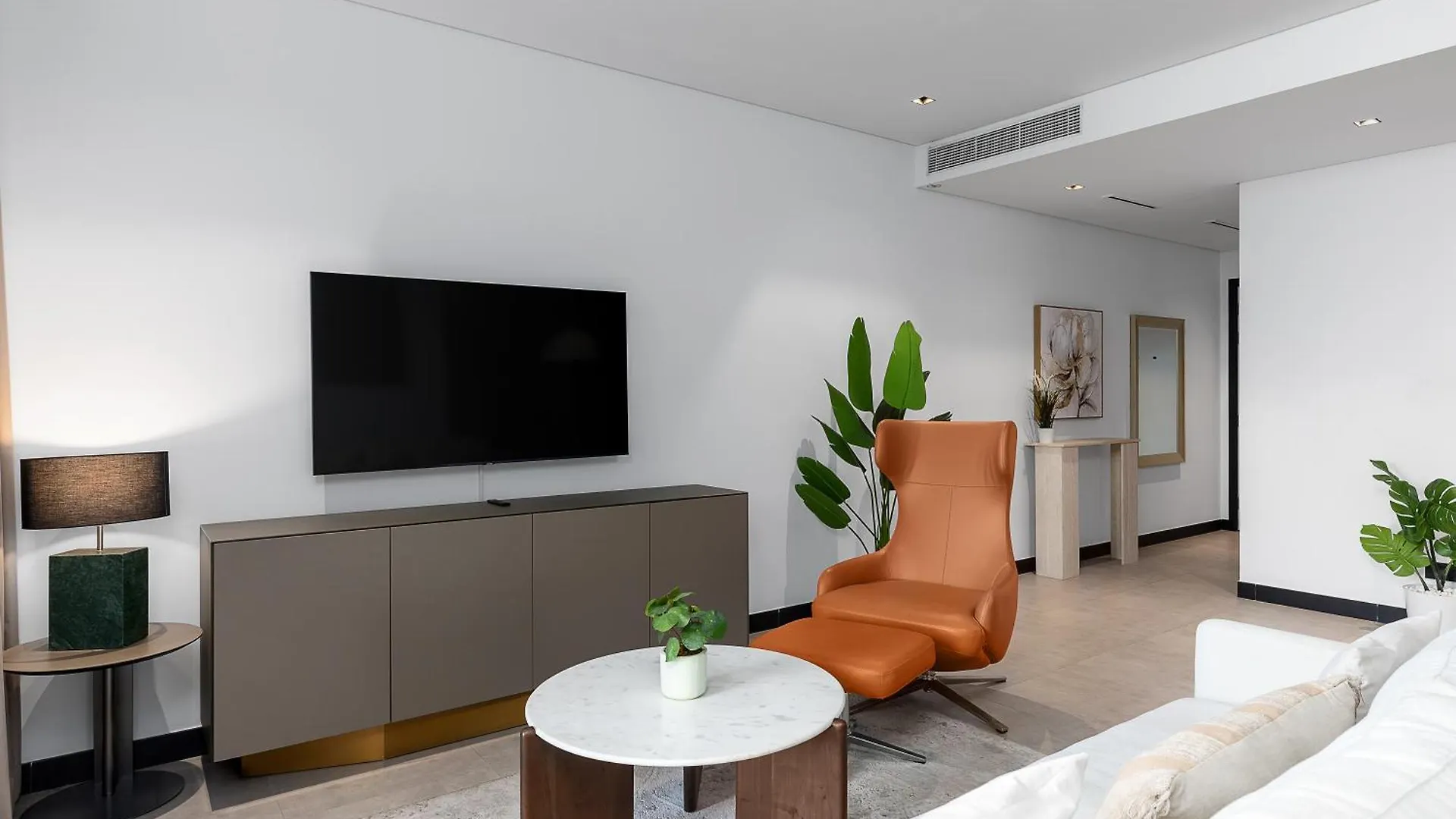 Waves - Spacious 2Br Apartment With Burj Views & Terrace Dubai