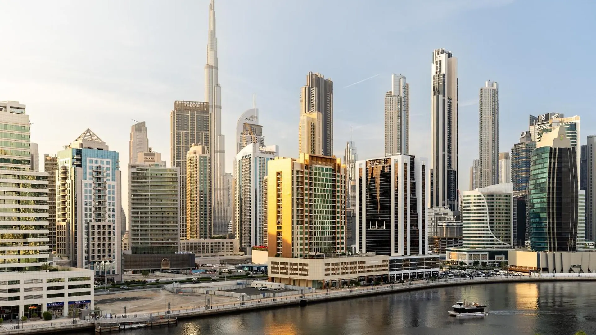 Waves - Spacious 2Br Apartment With Burj Views & Terrace Dubai