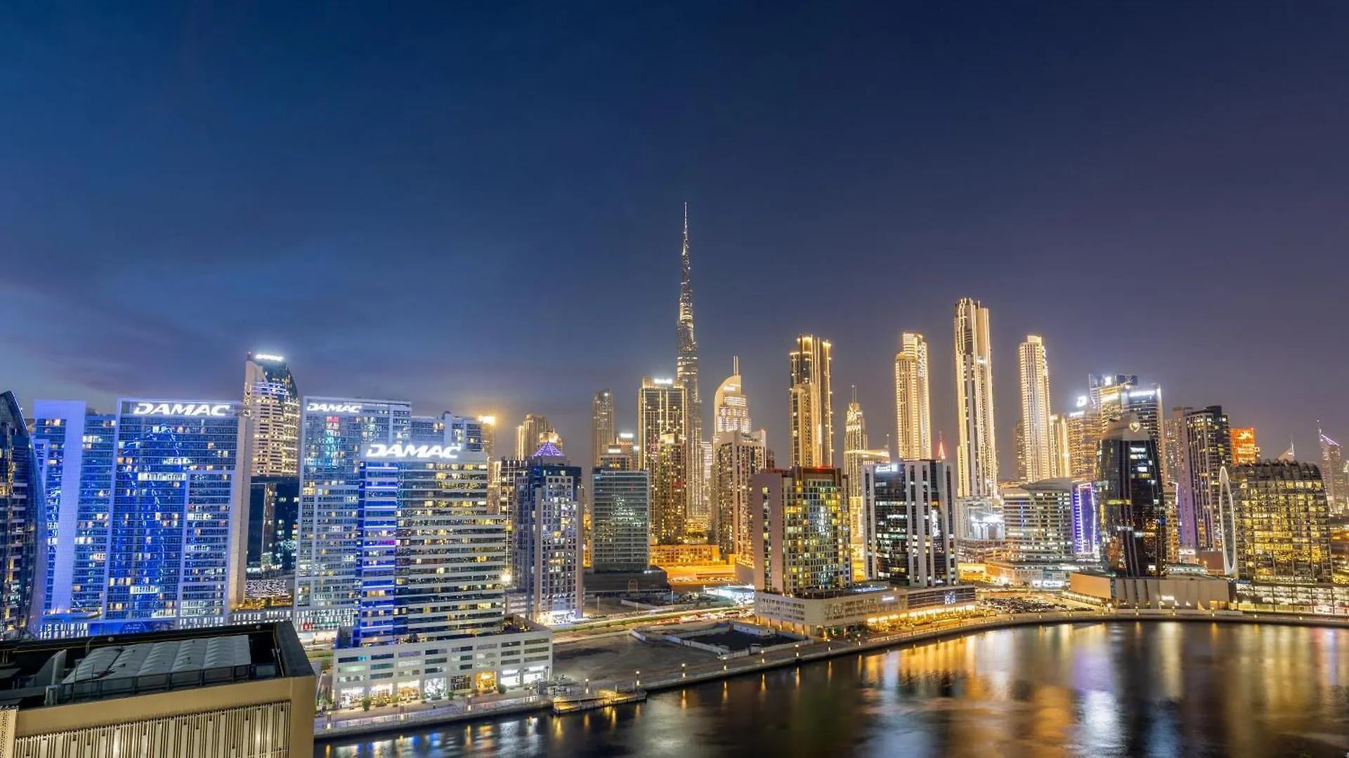 Waves - Spacious 2Br Apartment With Burj Views & Terrace Dubai